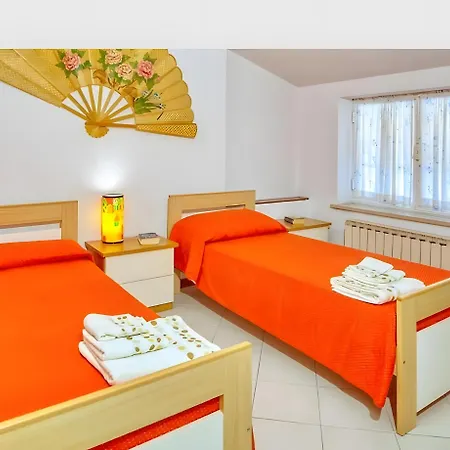 Holiday home Elena 2 Poggi